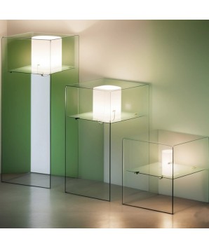 colonnes ECO verre vendues par trois verre courbe incolore avec étagère design minimaliste éclairées