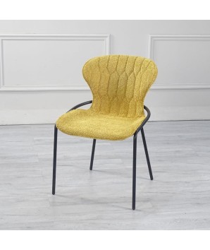 chaise NATALIA Tissu matelasse curry pieds métal retro chic 70s vue 3/4 face
