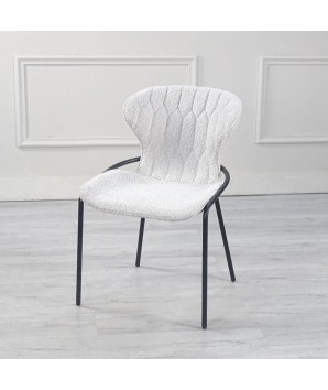 chaise NATALIA Tissu matelasse beige pieds métal retro chic 70s vue 3/4 face