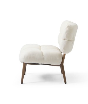 fauteuil cosy salon tissu blanc bois CHESTER profil