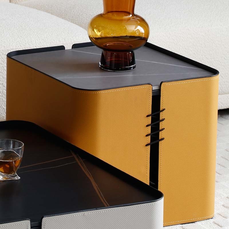 Table basse arcachon petit modele cubique simili cuir curry plateau ceramique jade