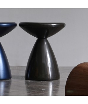 Coin canapé TAMTAM cône inversé design sculptural moderniste canon de fusil